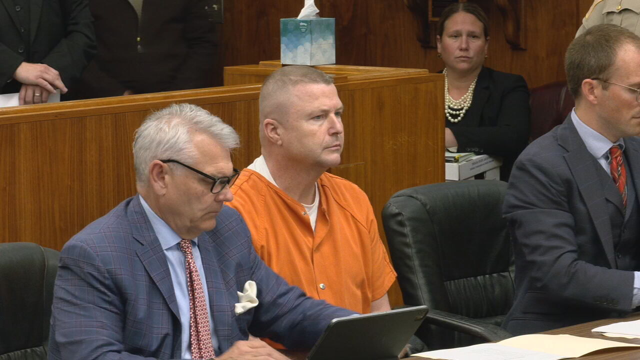 Jamey Noel to be sentenced Monday after pleading guilty to 27 felonies for theft, fraud